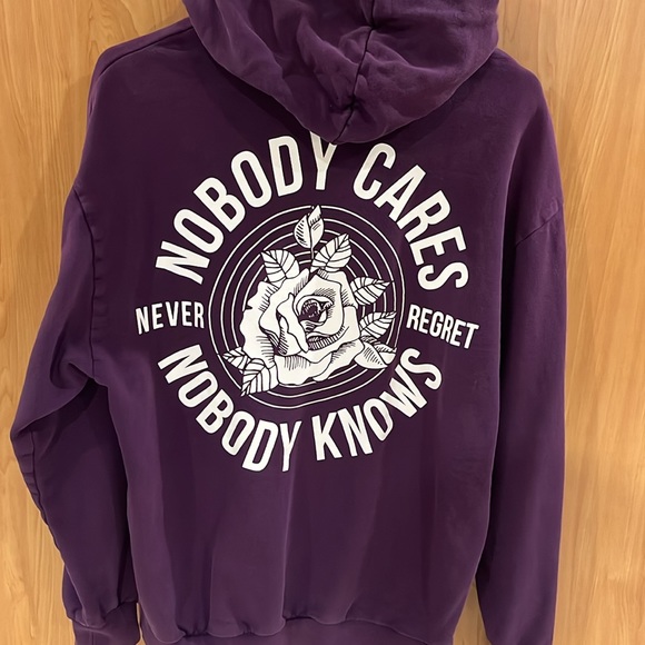 Discontinued H&M Hoodie Purple Medium - Picture 2 of 5